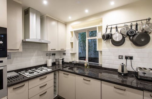 Bayswater Apartment | Spacious interior designed apartment in Central London near Paddington Station