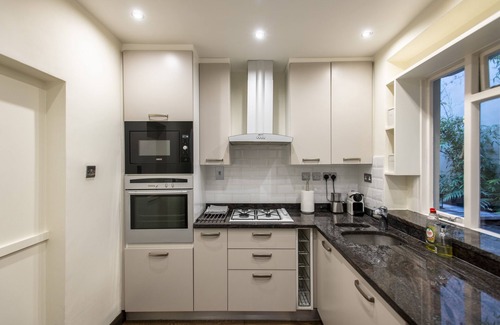 Bayswater Apartment | Spacious interior designed apartment in Central London near Paddington Station