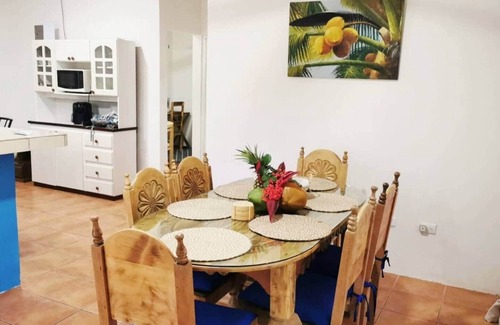 Parrita House | Spacious Isla Palo Seco Pool home minutes to the sand!