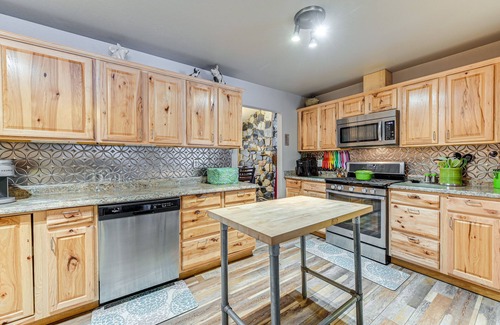 Nikiski House | Spacious Kenai Vacation Rental w/Lake Access!