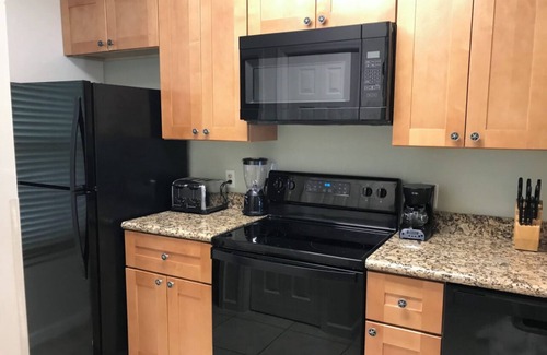 Key West Condo | Spacious Key West Condo at Coconut Mallory Resort & Marina