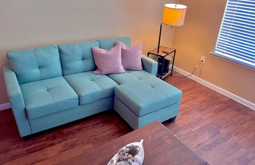 Clodine Apartment | ⭐️Spacious King Bed Apt. ⭐️ Near Hobby ✈️