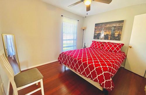 Southbelt/Ellington House | Spacious, King Beds, 30 mins from Beach, Sparkling Pool