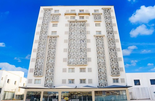 Al Maabilah House | Spacious King Room | Deluxe Comfort in Muscat