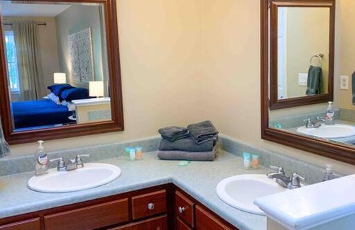 Durham House | *Spacious King Suite- central to Duke/UNC/Airport