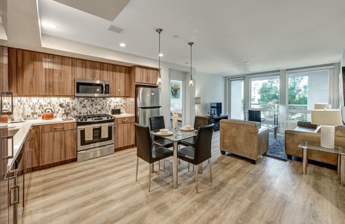 Irvine Business Complex Apartment | Spacious LA 2BR | Stay nr Orange County Airport