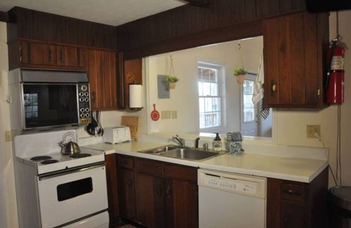 Monticello House | Spacious Lake Escape Near Conley Bottom