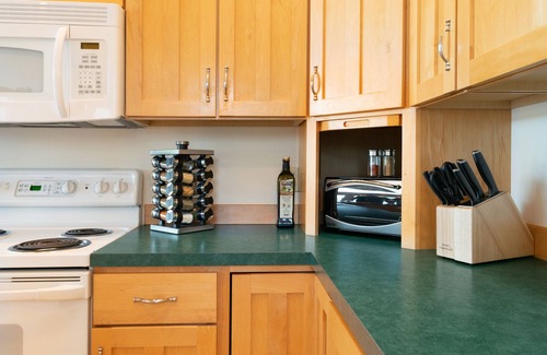 Sandpoint House | Spacious Lake Front Home with Gorgeous Views!