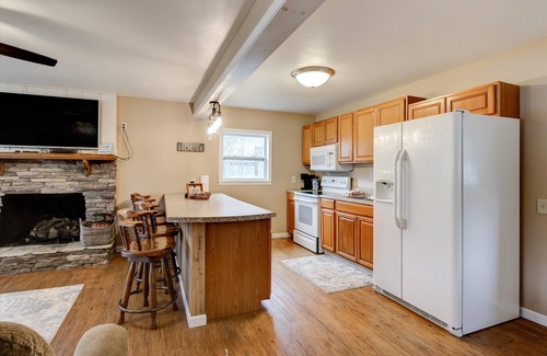 Westminster House | Spacious Lake House Retreat!