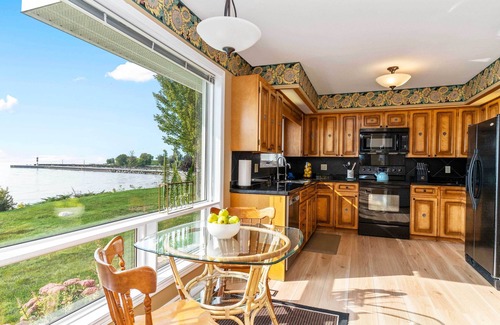 Bayfield Cottage | Spacious Lake Level Beachfront Cottage; Short walk from the Bayfield Village