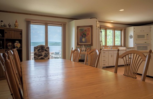 Merrill Cabin | Spacious Lakefront cabin on Lake Chateaugay with private beach.