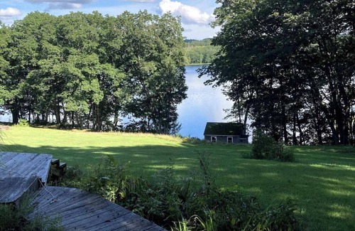 Union Cottage | Spacious Lakefront Cottage in Beautiful Union, Maine