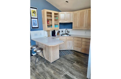 Brownwood House | Spacious lakefront home with stunning views