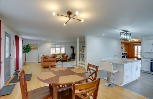 Woodland Beach House | Spacious Lakefront House w/Backyard Fire Pit