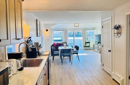 Coventry House | Spacious Lakehouse w/Private Beach