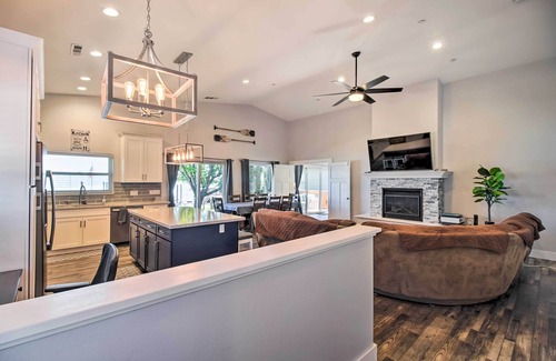 North Lakeport House | Spacious Lakeport House on Clear Lake w/Dock