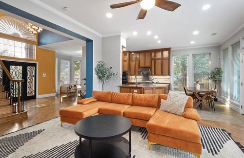 Rockwall House | Spacious Lakeside 5 BR w Pool, Sauna & Game Room!