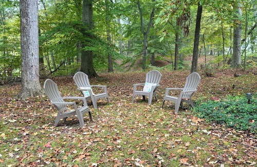 Saint Mary Of The Woods Cottage | Spacious Lakeside cabin on rural Illinois farm-20 minutes from Terre Haute