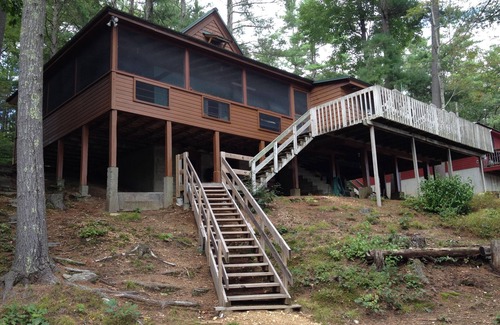 Orange Cottage | Spacious Lakeside Waterfront Summer Cottage
