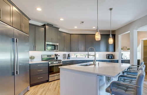 Lakewood House | Spacious Lakewood Home Rental w/ Hot Tub!