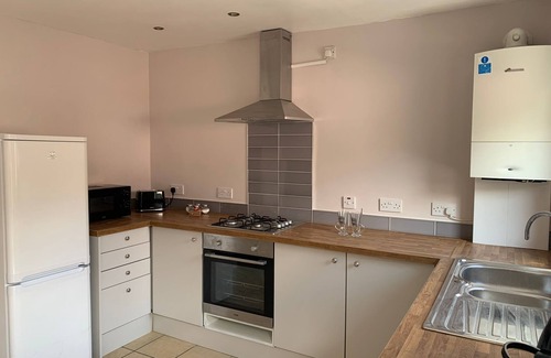 Lancaster House | Spacious Lancaster City Centre Hide Away With Garden