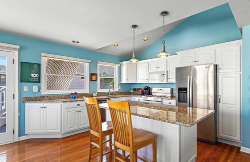 South Beach Haven House | Spacious LBI Beach House Rental – Steps from the Sand on a quiet Beach Block!