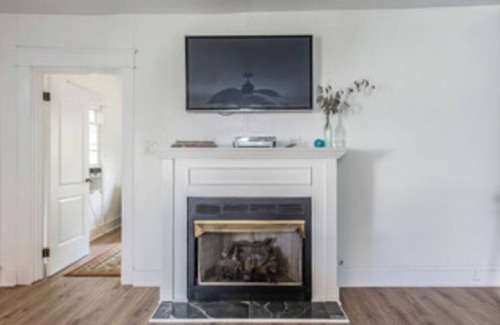 Old Hickory House | Spacious, light-filled home near Marina; 20 min to downtown Nashville