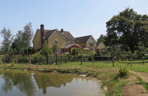 Alpheton House | Spacious, light, self contained 2 room holiday Annex with own access.