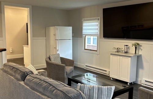 Ligonier House | Spacious Ligonier Home 3/3 .3m to downtown. New amenities, central heat, A/C!