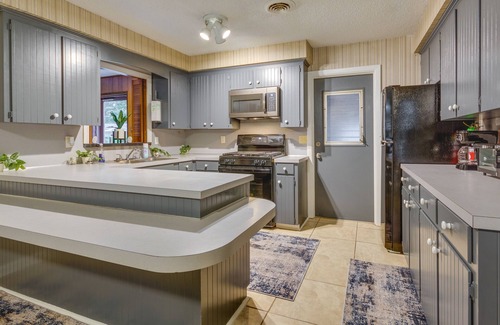 Little Rock House | Spacious Little Rock Home w/Patio - 9 Mi to Dtwn!
