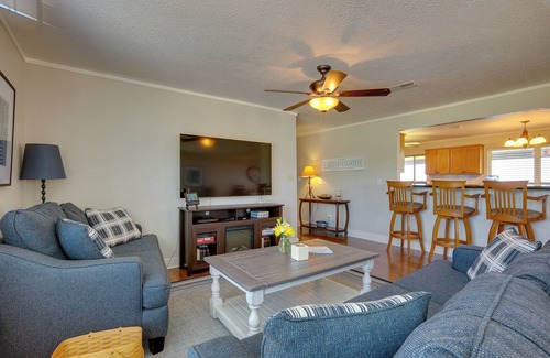 West Livingston House | Spacious Livingston Home w/Private Boat Dock
