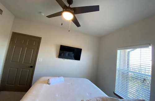 South Main Apartment | Spacious Loft Apartment Med Center, NRG Stadium