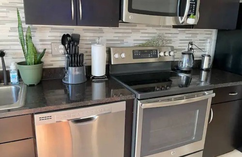 Deep Ellum Apartment | Spacious Loft - Downtown View
