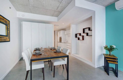 International District Apartment | Spacious Loft in Heart of Montreal, Prime Location!