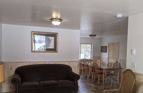Mancos Apartment | Spacious Loft on 130-acre Scenic Property in Weber Canyon
