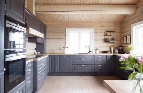 Al Municipality House | Spacious log cabin with panoramic view