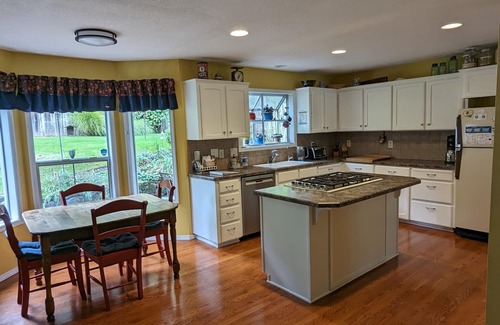 Wilsonville House | Spacious, Lovely home near Portland in Wilsonville, OR