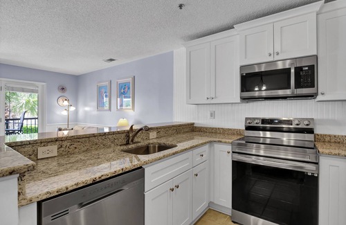 North Topsail Beach Condo | Spacious Luxury Condo at Oceanfront Villa Capriani Resort-Linens Included