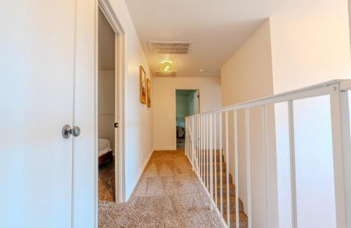 Green Valley North Villa | Spacious Lux Estate l 8 mins to Strip