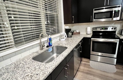 Channing Valley Apartment | Spacious Luxe 2BR Suite in Midtown