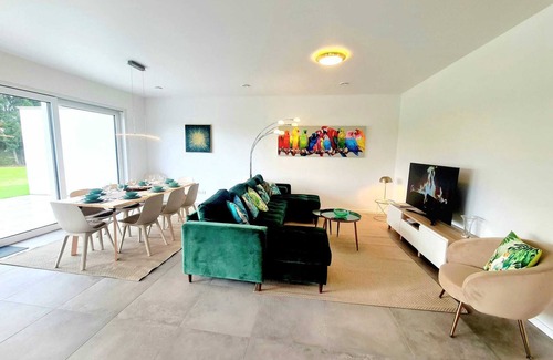 Reckange-sur-Mess Villa | Spacious & Luxurious 5 bedrooms House