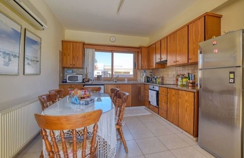 Pernera Villa | Spacious, Luxurious 3 Bedroom Villa, Big Swimming Pool, big plot can sleep 8