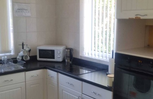Doncaster House | Spacious Luxurious Serviced Accommodation