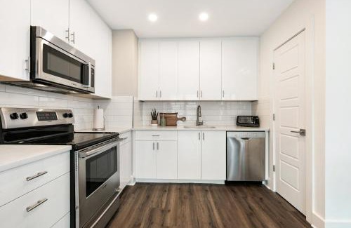 Central Business District Apartment | Spacious Luxury 4BR Condo Moments from French Quarter