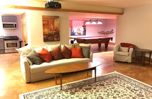 Galesville House | Spacious Luxury 6 BR Home, Sleeps 16, Private Pool, In Nature, Convenient to DC
