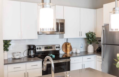 Woodlake - Briar Meadow Apartment | Spacious Luxury Apartment in Galleria HTX
