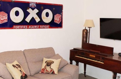 Heybridge Apartment | Spacious luxury apartment in the heart of town