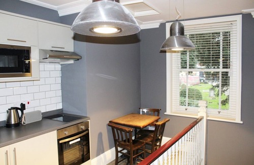 Heybridge Apartment | Spacious luxury apartment in the heart of town