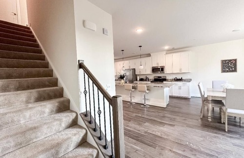 Ashburn House | Spacious Luxury at One Loudoun