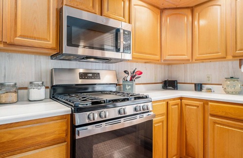 Manistee County Apartment | Spacious Luxury Cabin near The Big Bear Creek!